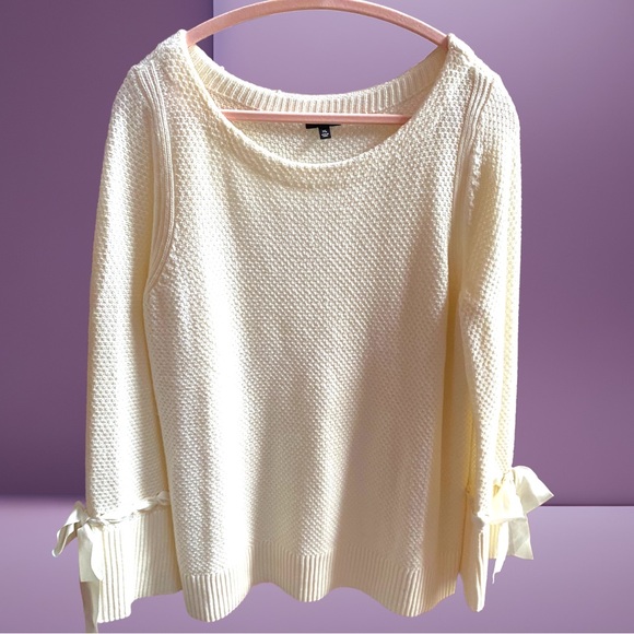 SOLD on Depop - Talbots Wool Crew Sweater Ribbon Bow Bell Sleeve Ivory White XL - Picture 2 of 15